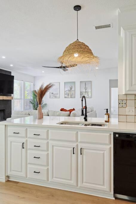 Wellness Oasis 5Br W Pool + Huge Yard + Fire Pit Villa Sachse Buitenkant foto