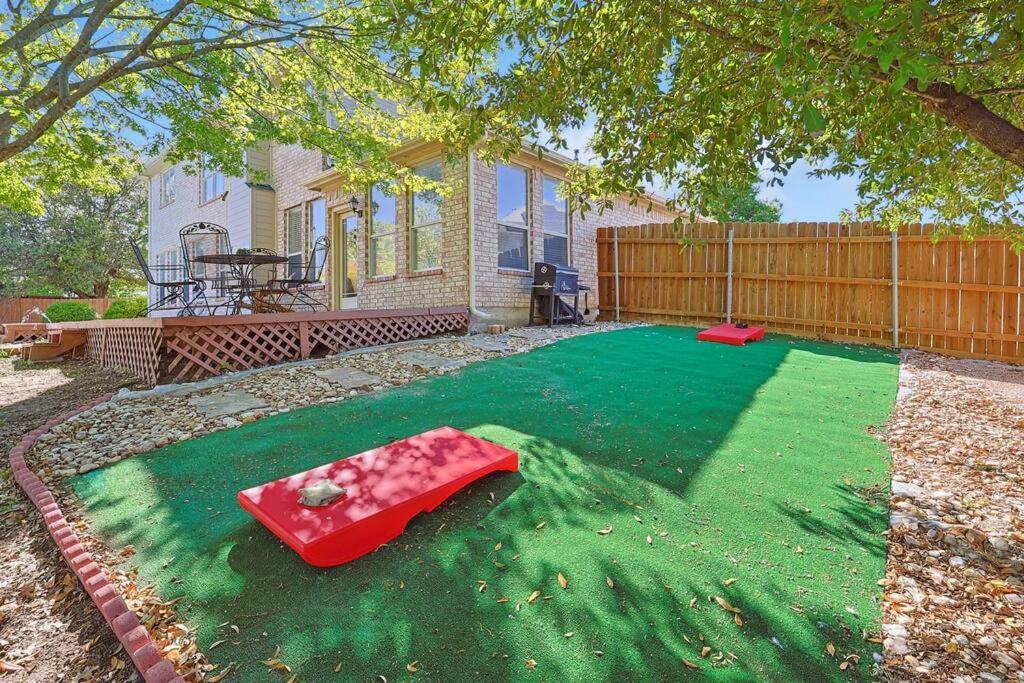 Wellness Oasis 5Br W Pool + Huge Yard + Fire Pit Villa Sachse Buitenkant foto