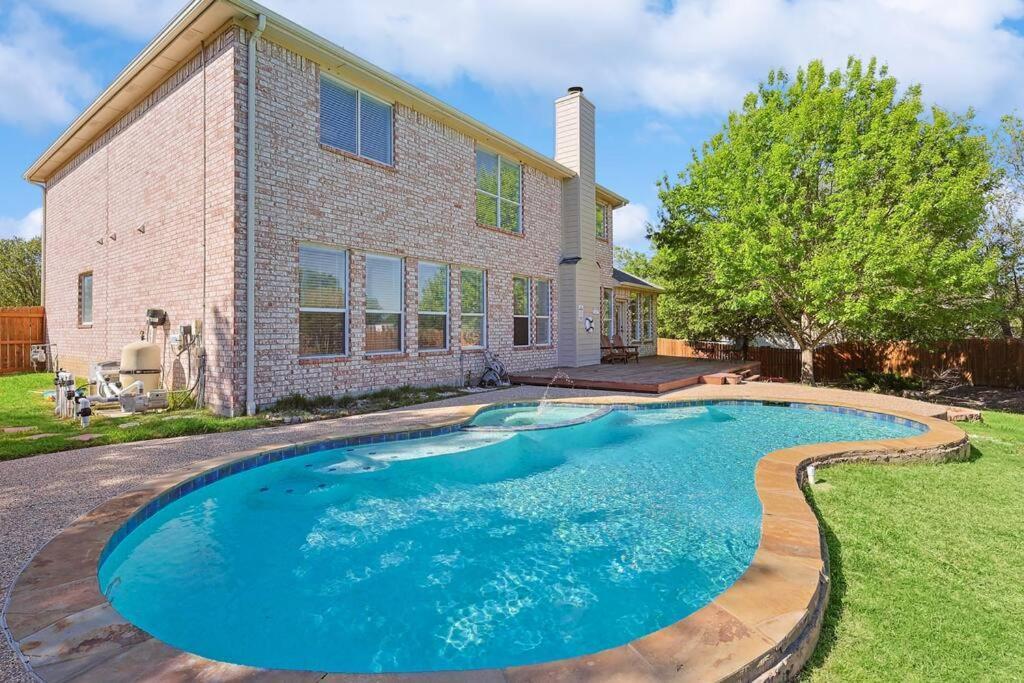 Wellness Oasis 5Br W Pool + Huge Yard + Fire Pit Villa Sachse Buitenkant foto