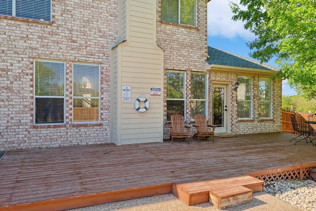 Wellness Oasis 5Br W Pool + Huge Yard + Fire Pit Villa Sachse Buitenkant foto